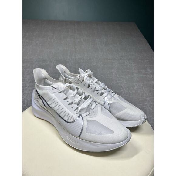 Nike Womens Zoom Gravity BQ3203-001 Ivory Running Shoes Sneakers Size 9 - Picture 1 of 9